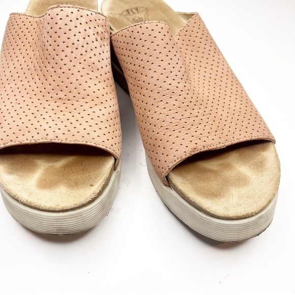 Fly London | Whin 176 Fly Slide Wedge Sandel in Rose - Picture 4 of 6